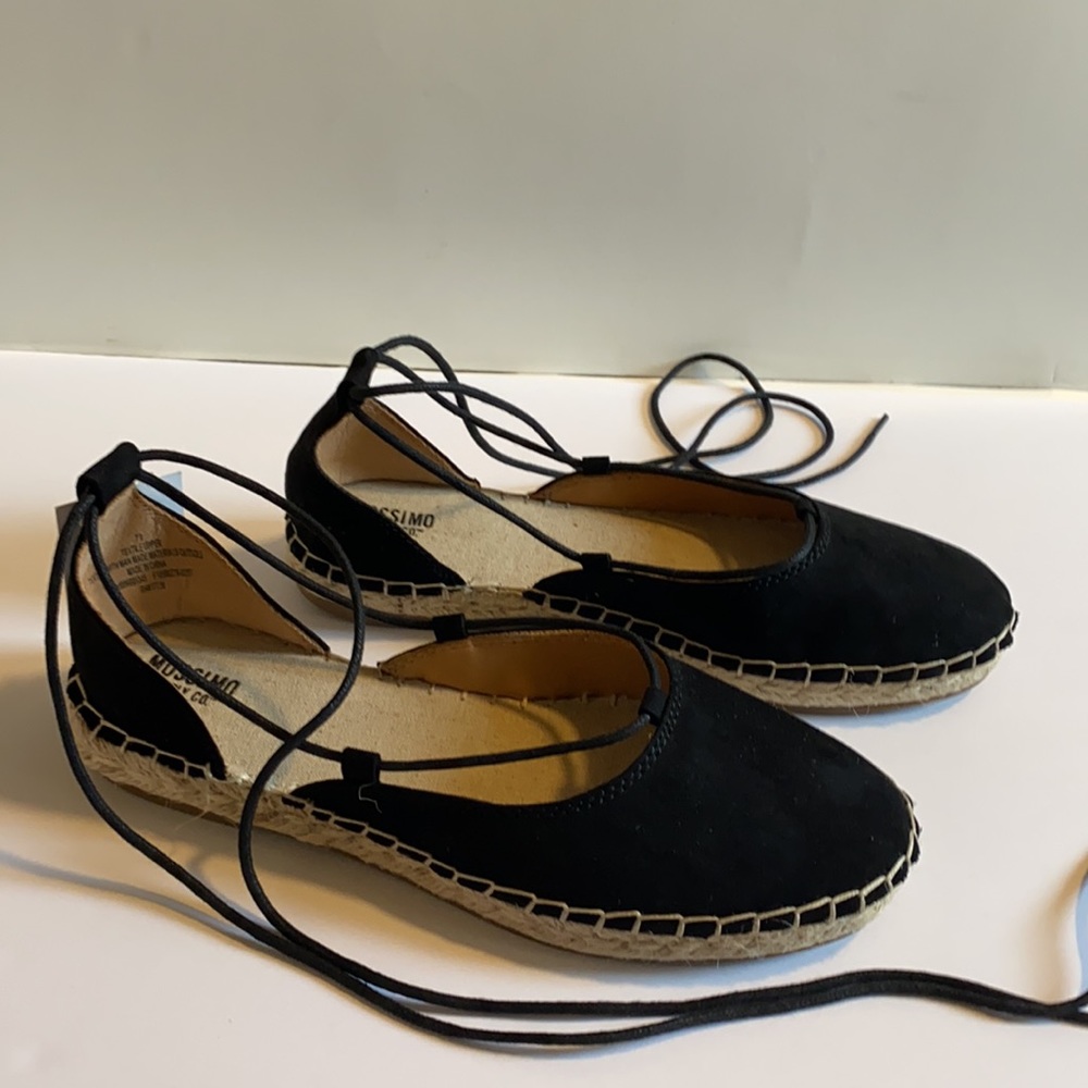 ✨BRAND NEW✨ MOSSIMO BLACK ESPADRILLE WITH ANKLE LACES